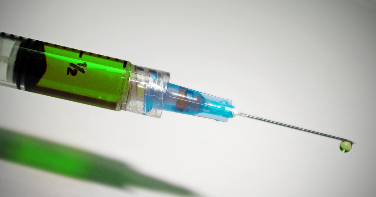 Vaccinarea anti-gripală scade riscul de deces la pacienții cu IC