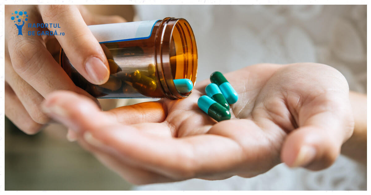 femeie_pastile_mana_multivitamine